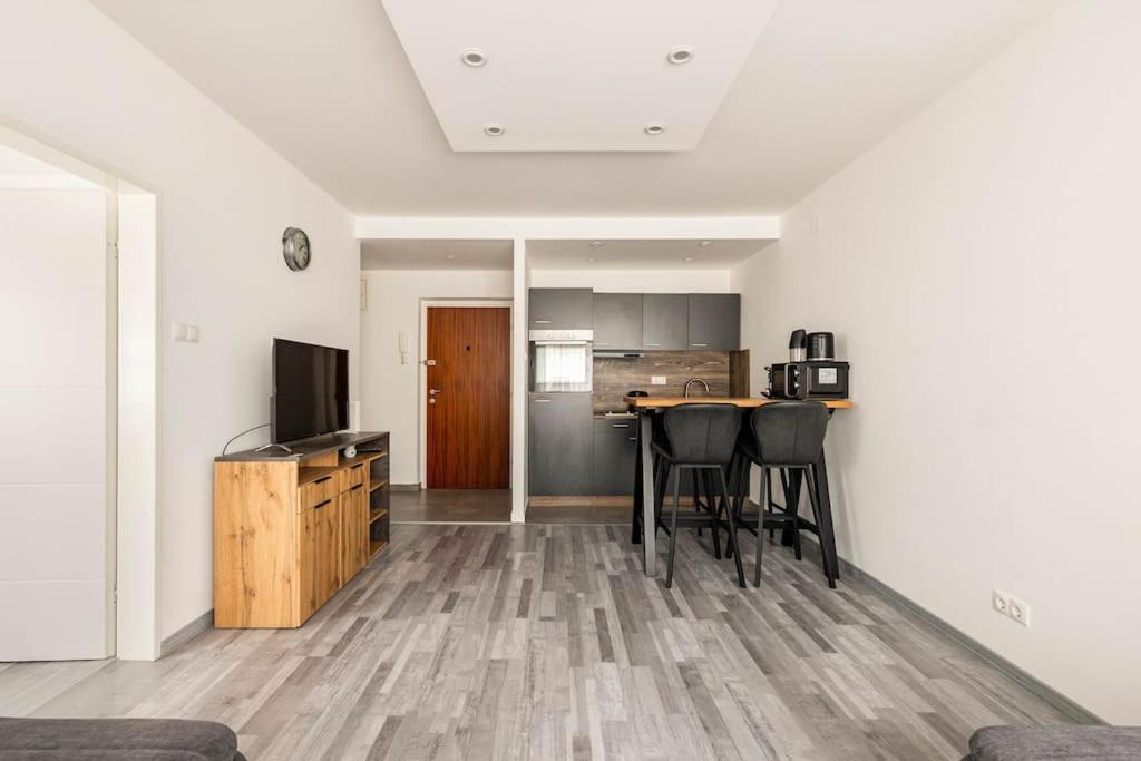 Cozy Renovated Apartment Close To Schoenbrunn Palace Wien Ngoại thất bức ảnh
